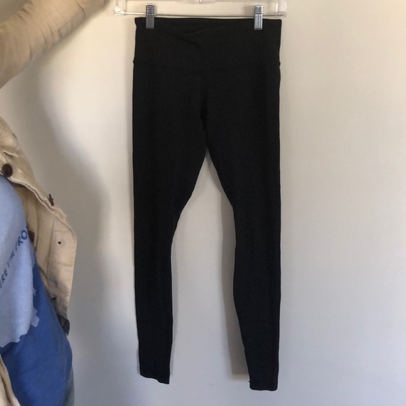 Size 4 Lululemon black leggings, Wunder Under - Picture 3 of 3